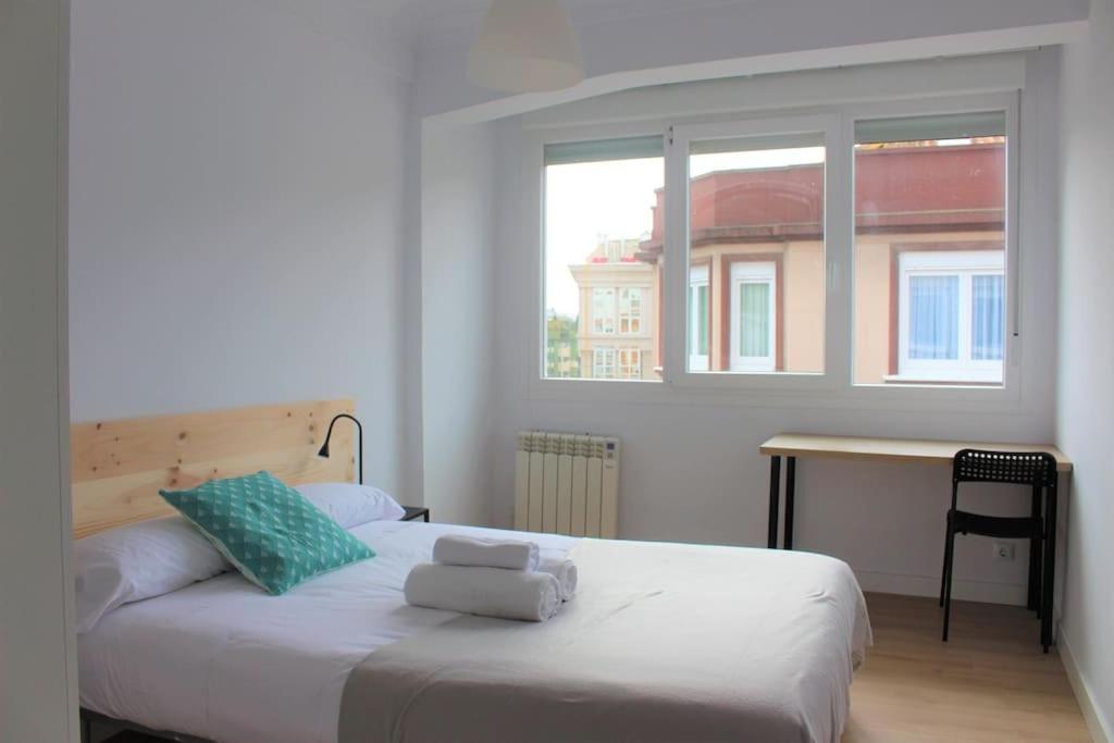 Apartamento Vibescoruna: Espacioso Apartamento A Pie De Playa A Coruña Exterior foto