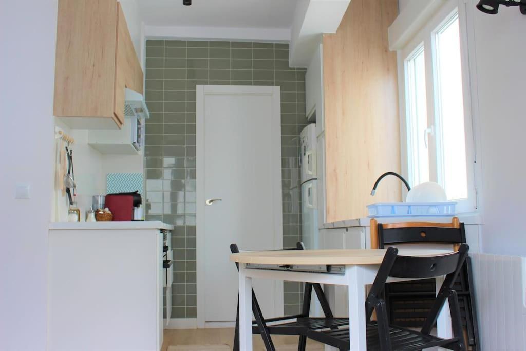Apartamento Vibescoruna: Espacioso Apartamento A Pie De Playa A Coruña Exterior foto